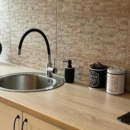 Lovely 2 Bedroom Apartment
