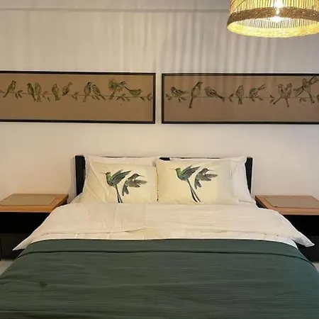 Lovely 2 Bedroom Διαμέρισμα *
